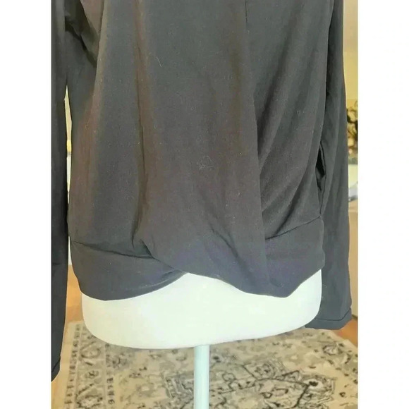 Legend women’s athletic top with twist bottom long sleeve activewear size large - Picture 4 of 7
